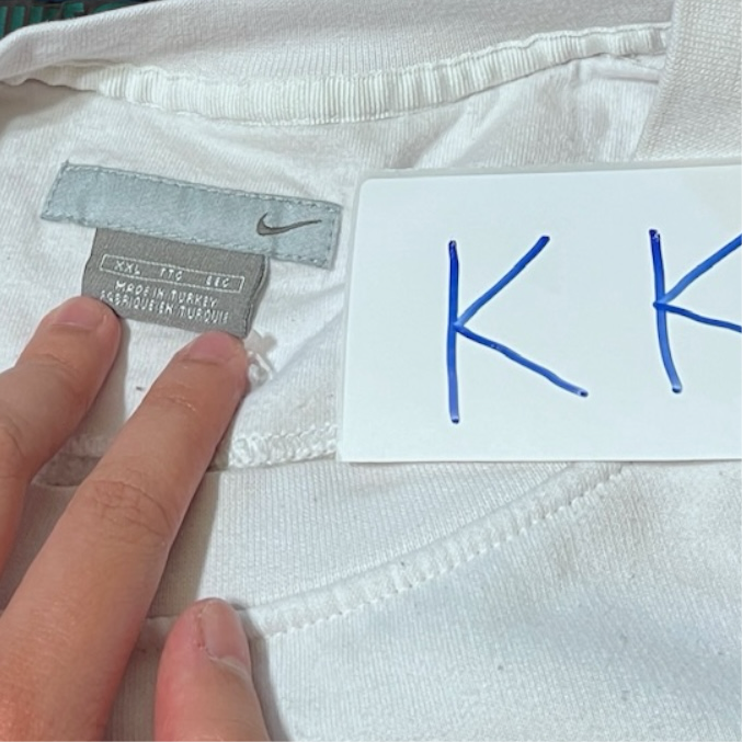 Y2K crème Nike sweater