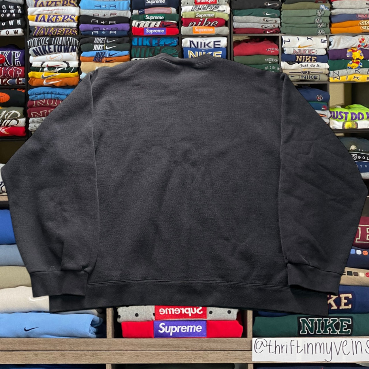 90s black nike sweater (Xlarge)