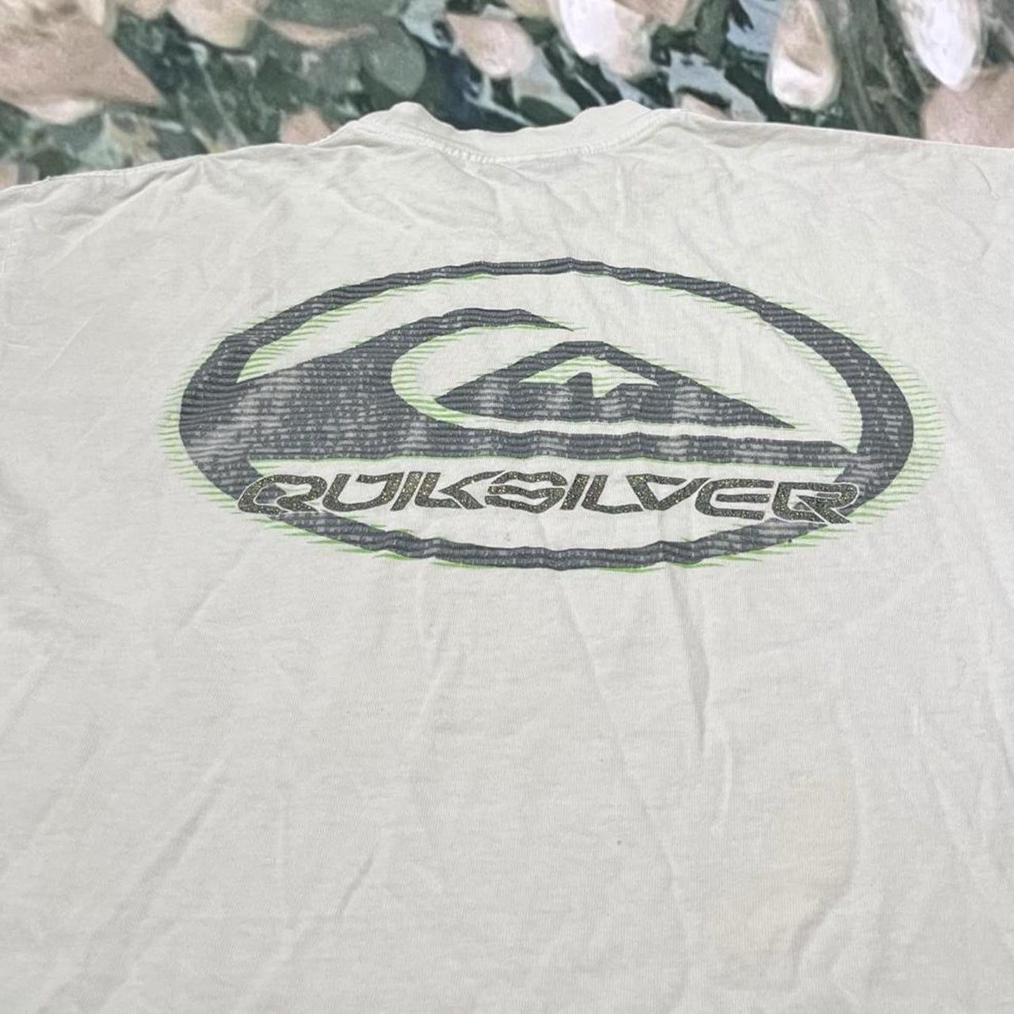 Vintage Y2K 2002 quiksilver Surf Sweater/Shirt