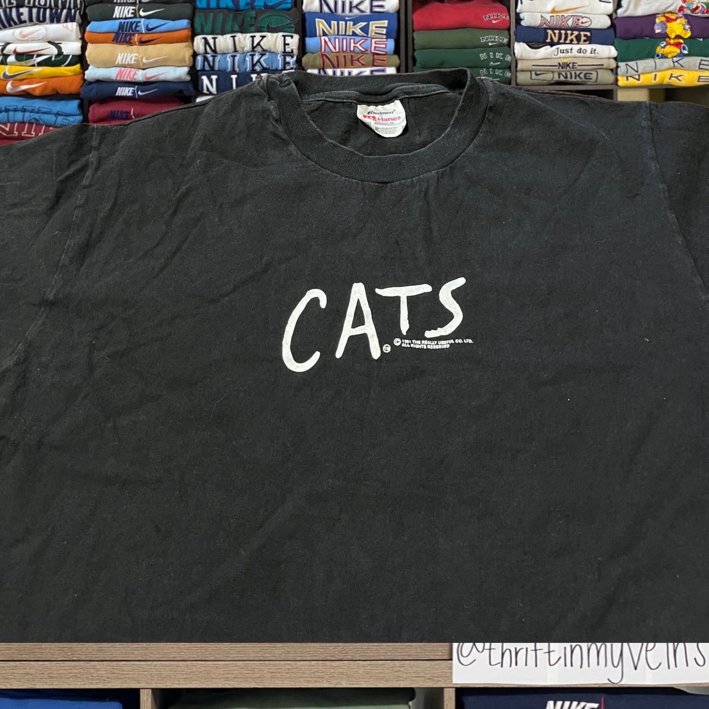 90s cats shirt (large)