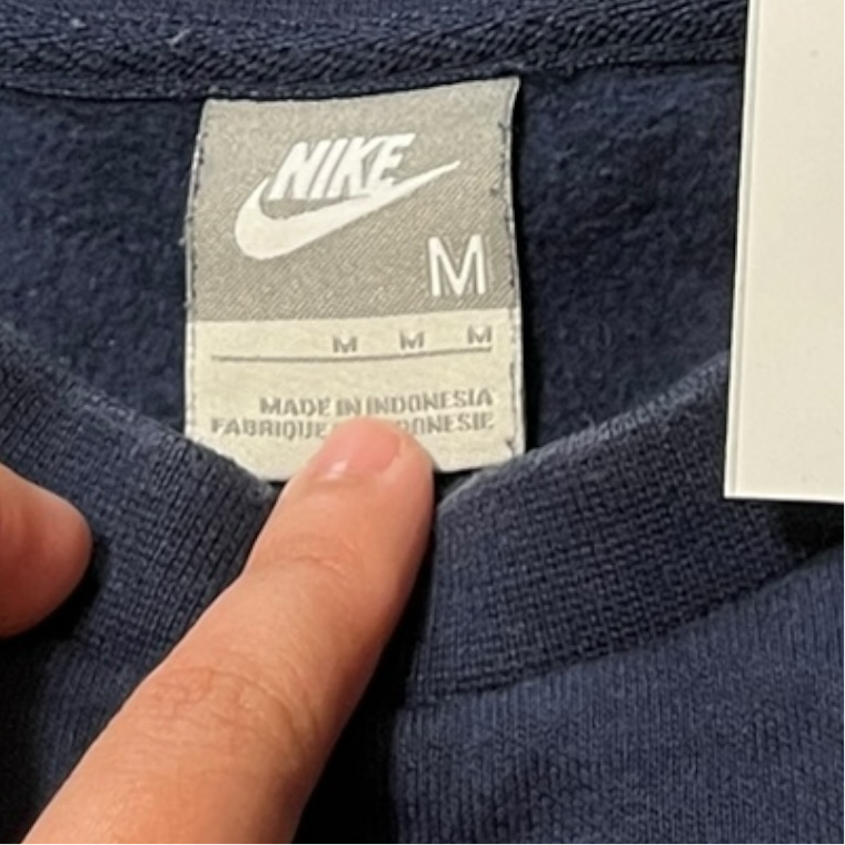 Y2K 2004 Nike navy blue sweater