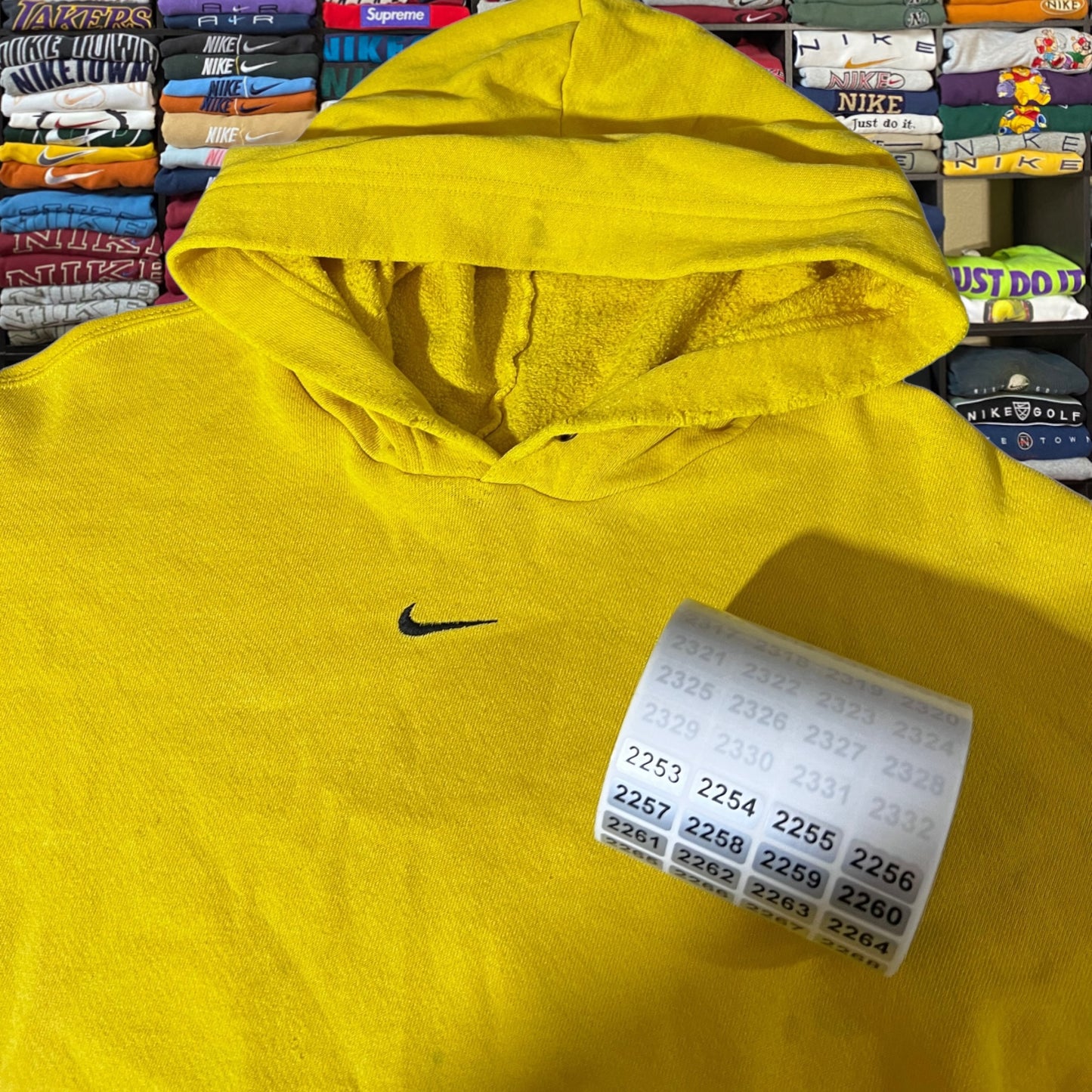 Y2K 2001 Nike center swoosh hoodie yelllw
