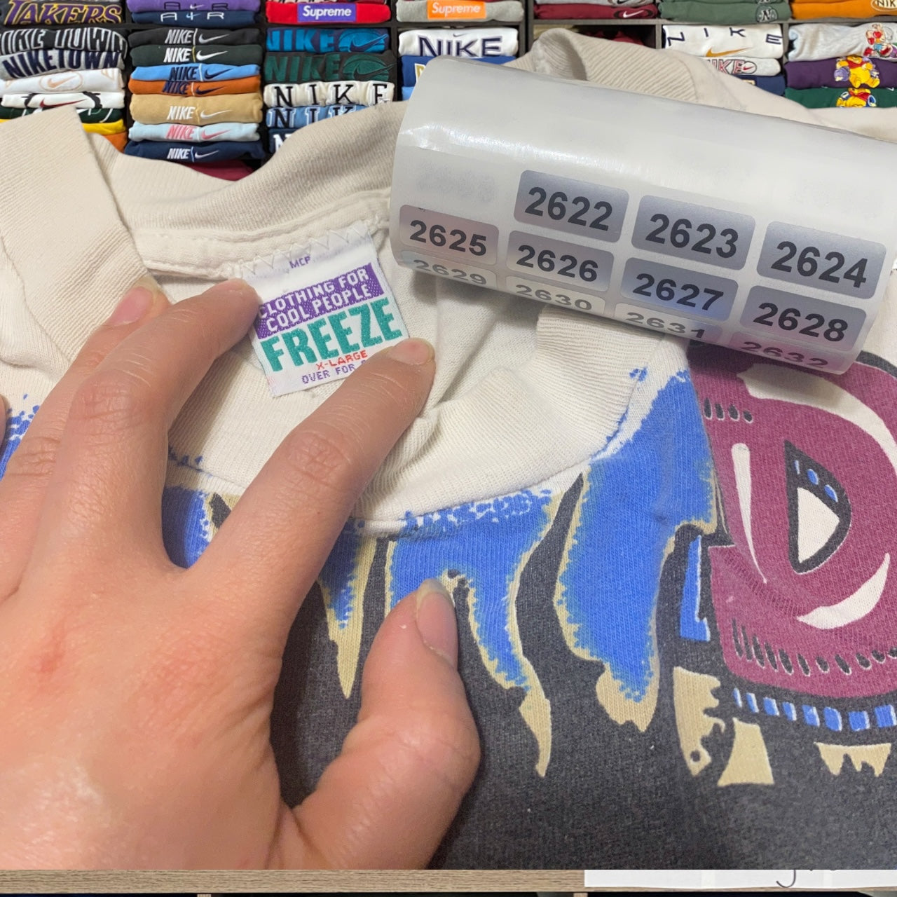 90s all over Taz all over print shirt (xlarge)