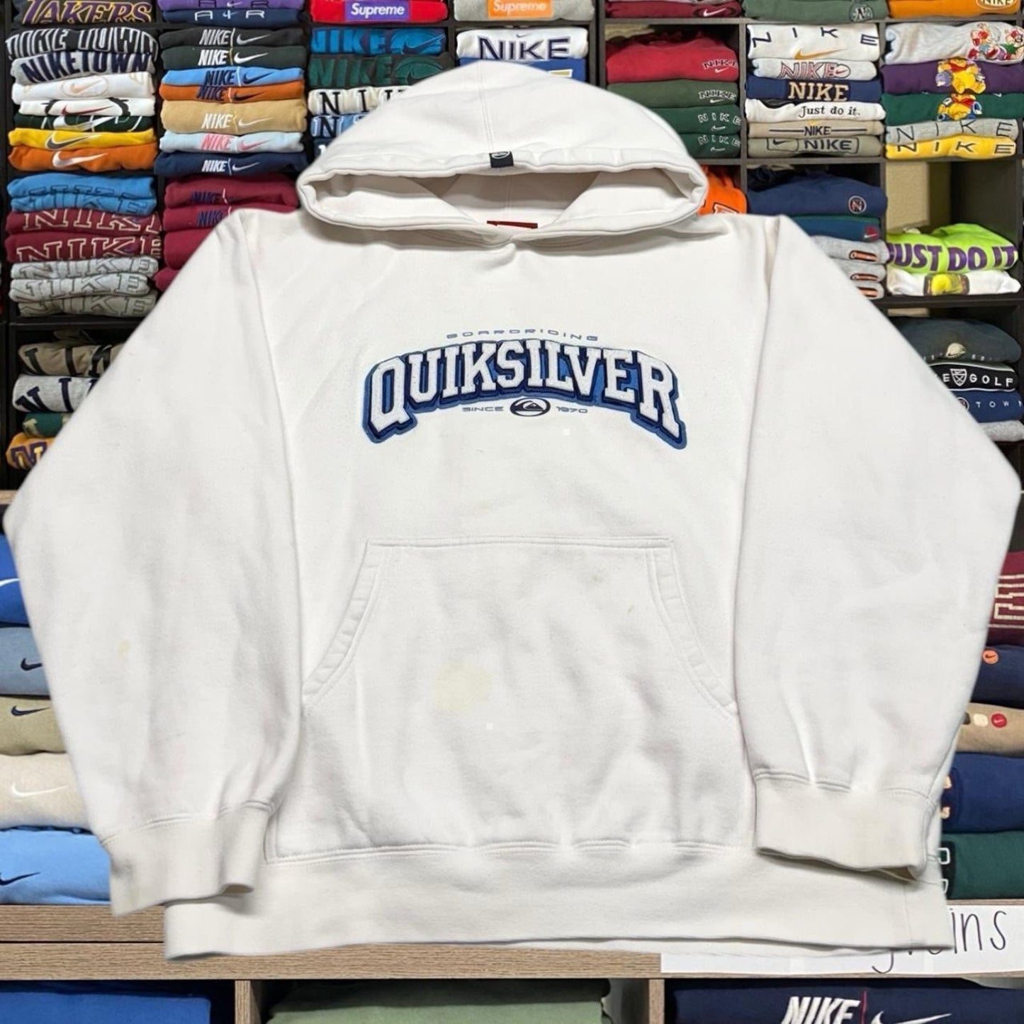 Vintage Y2K 2004 quiksilver Surf Sweater/Shirt