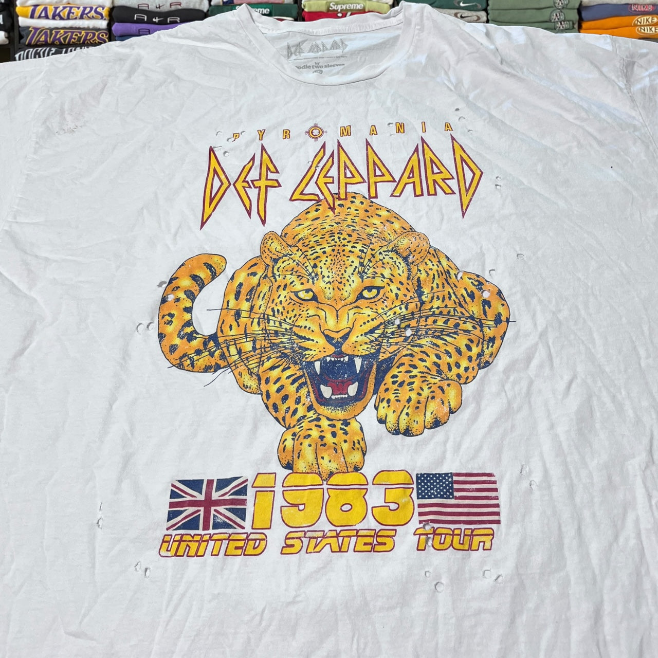 Def Leppard band tee shirt