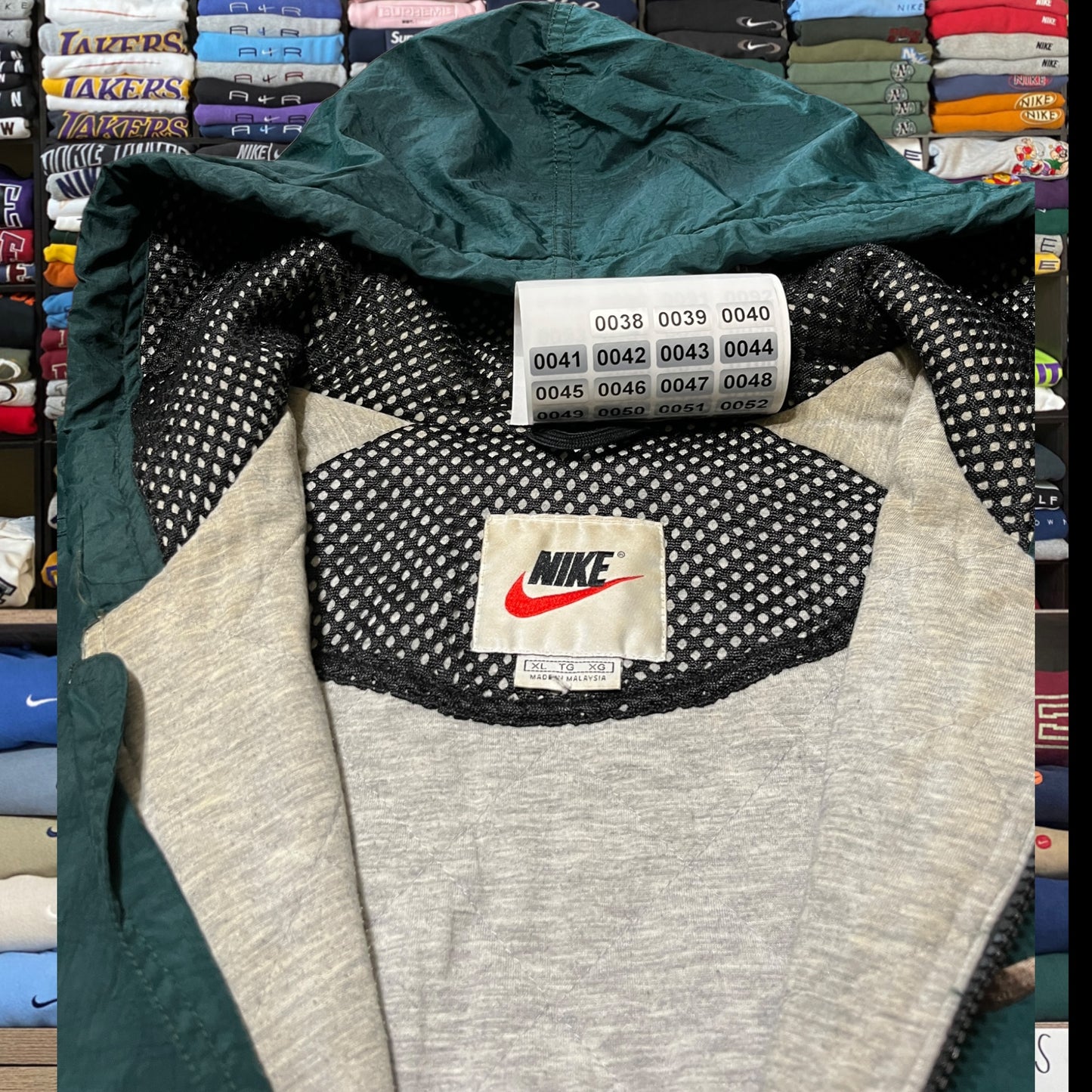vintage 90s nike puffer jacket