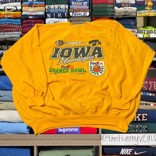 2003 Iowa university sweater ( xlarge )