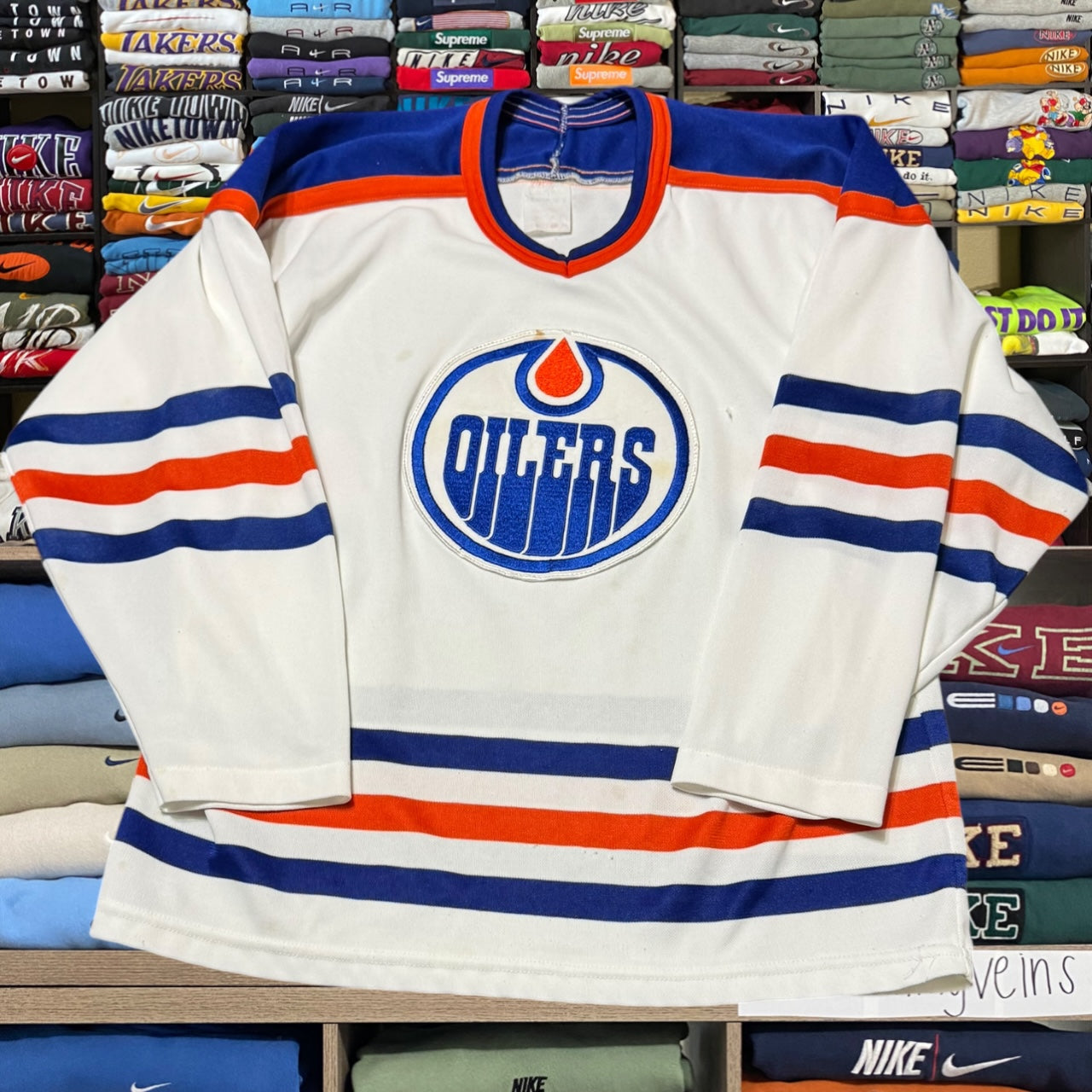 Oilers hockey jersey (medium)