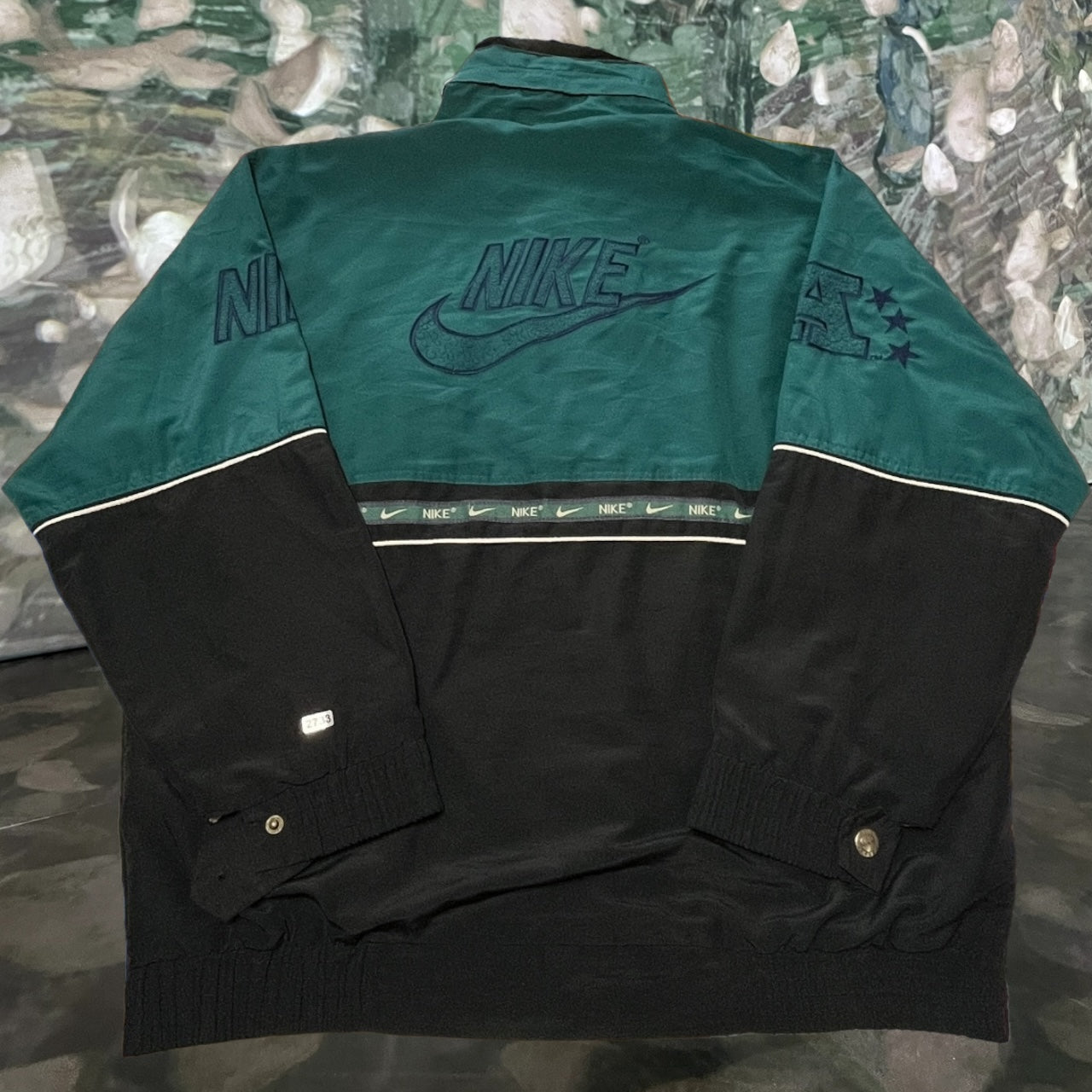 90s rare embroidered logo Nike windbreaker jacket