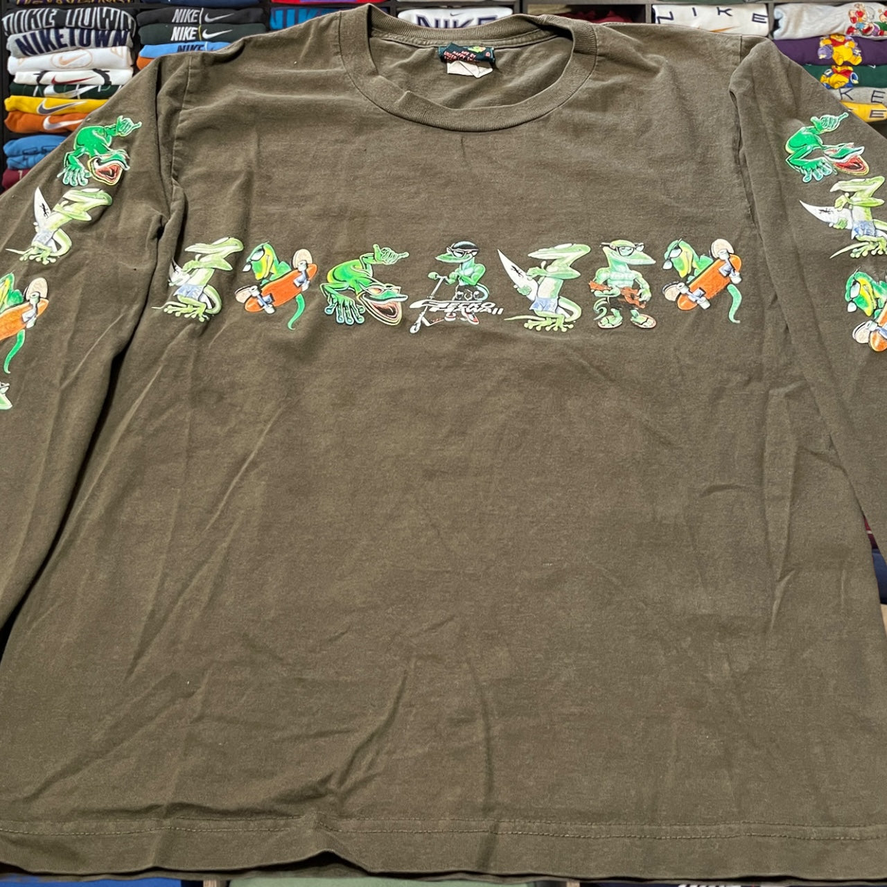 90s gecko Hawaii skater shirt