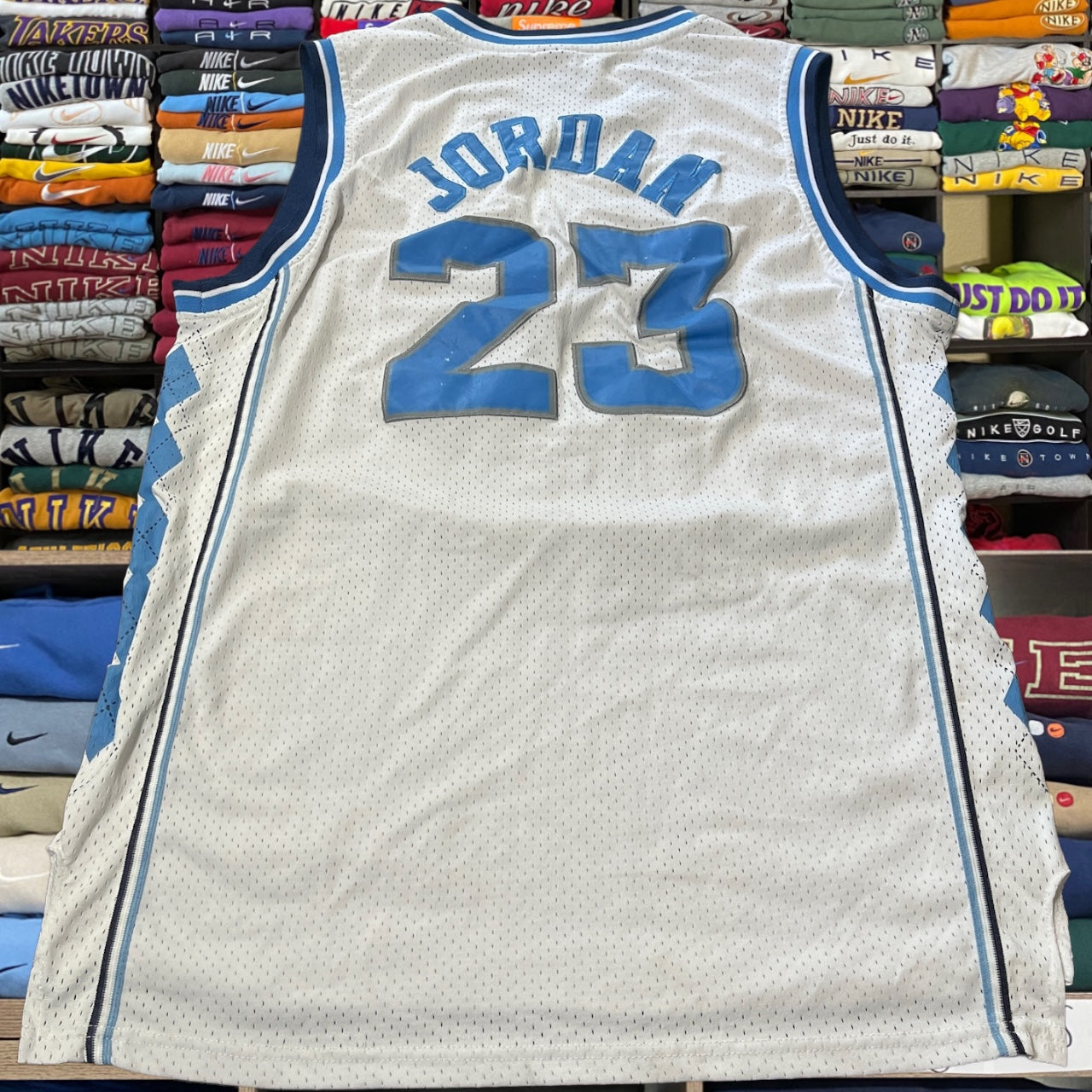 Y2K Nike x North Carolina university
