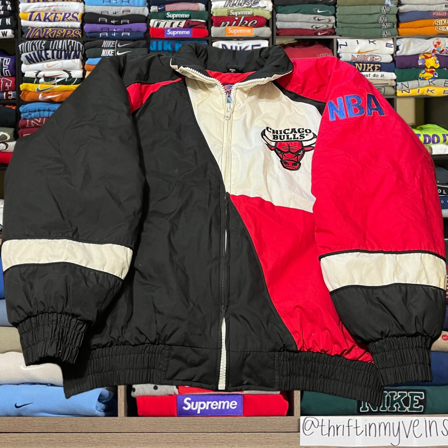 90s Chicago bulls puffer jacket