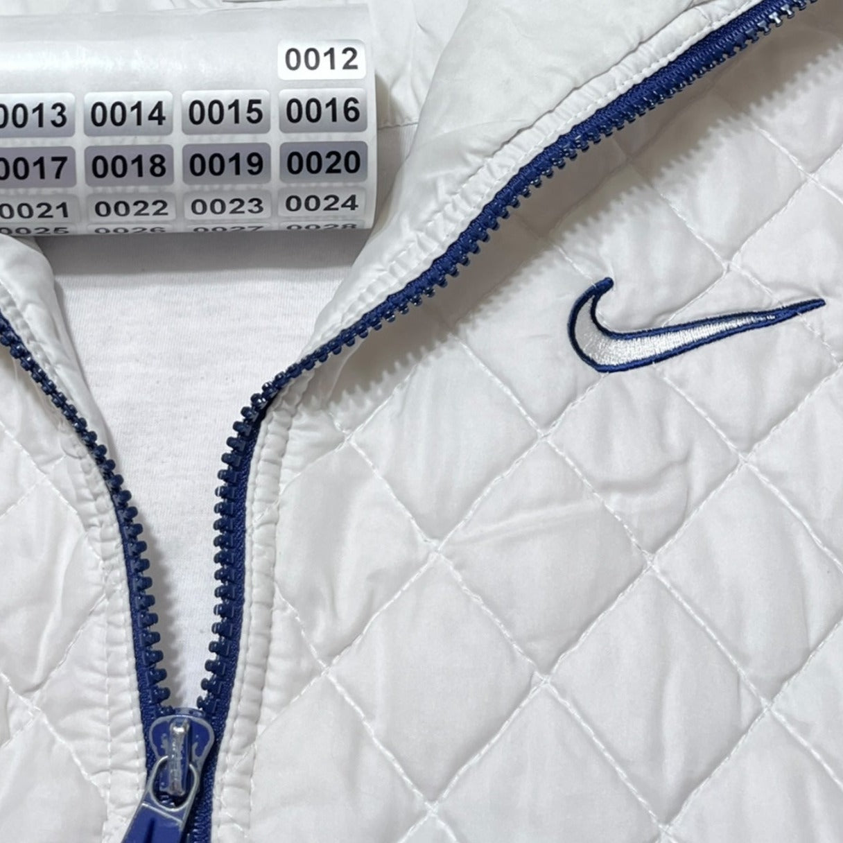 vintage 90s nike puffer jacket