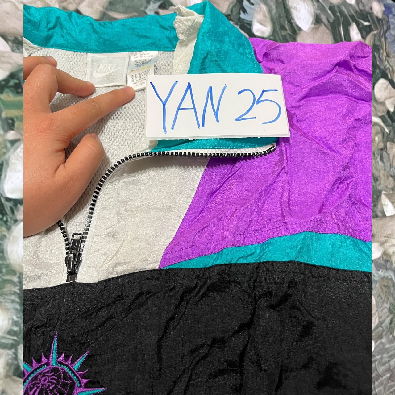vinrage 90's nike windbreaker (small)