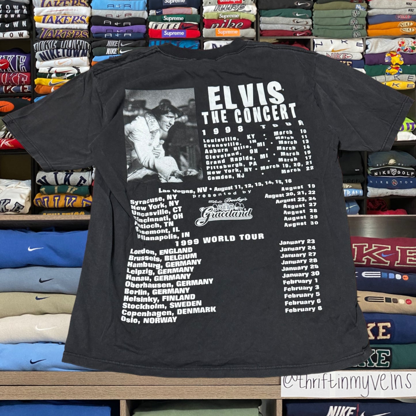 1998 Elvis Presley shirt ( large )