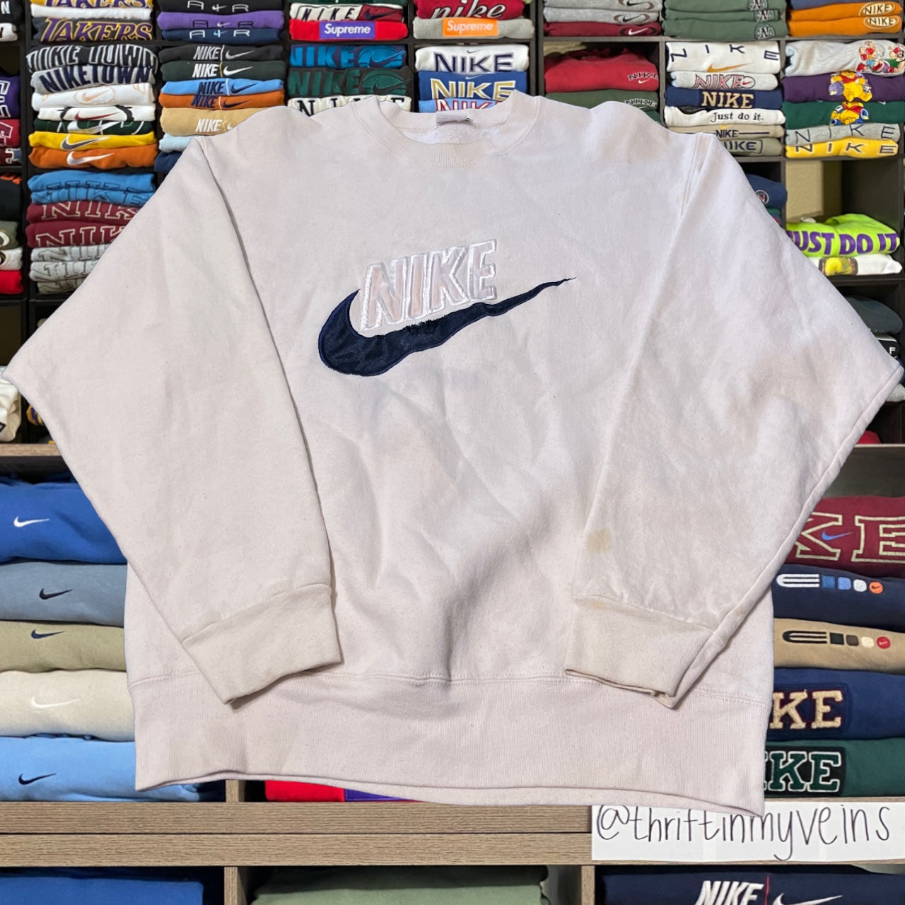 90s nike crème sweater