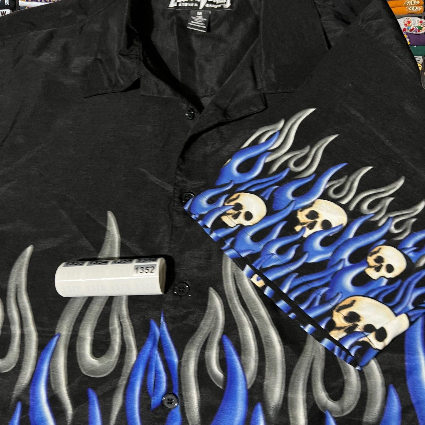 ￼vintage 90s skeleton skull skater shirt