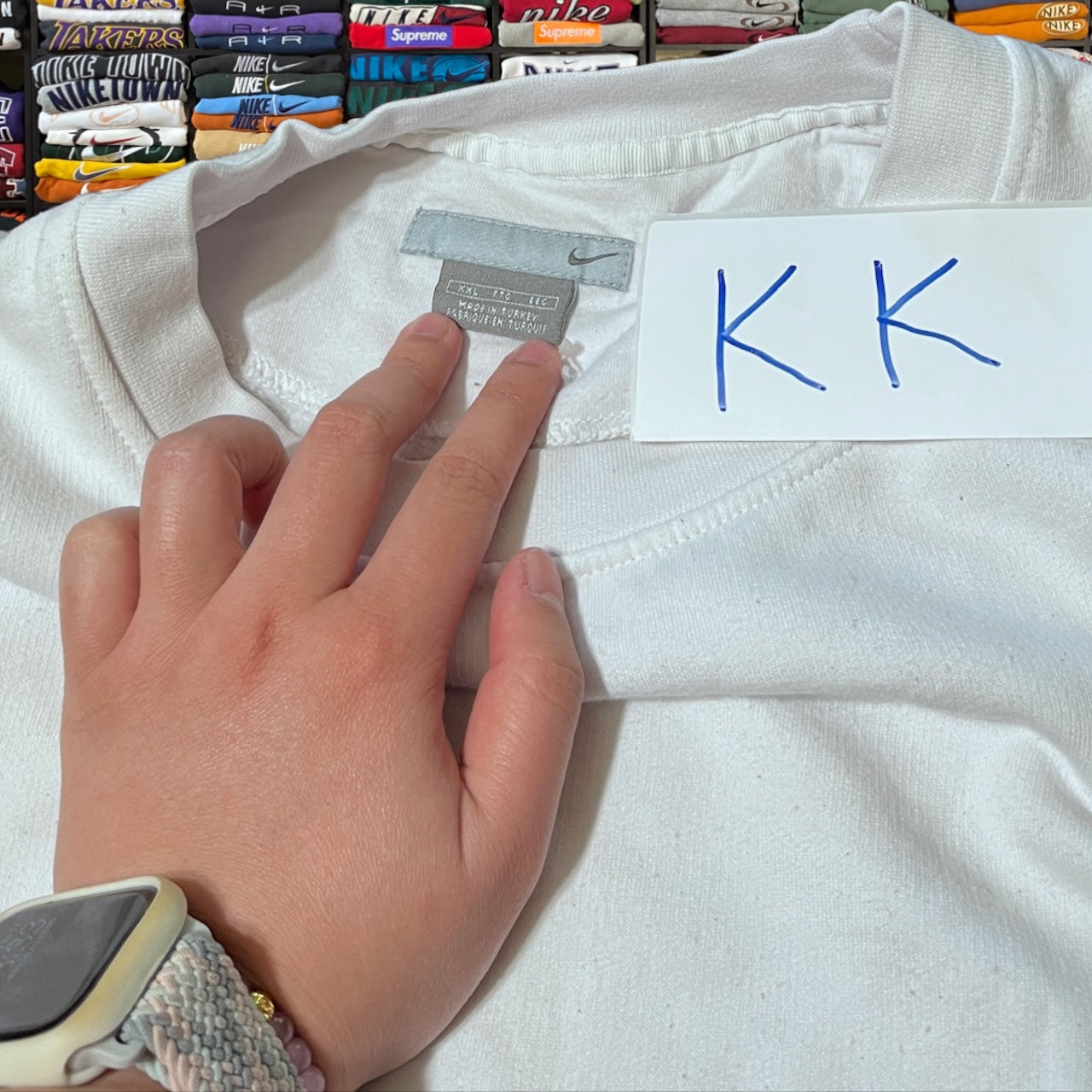 Y2K crème Nike sweater