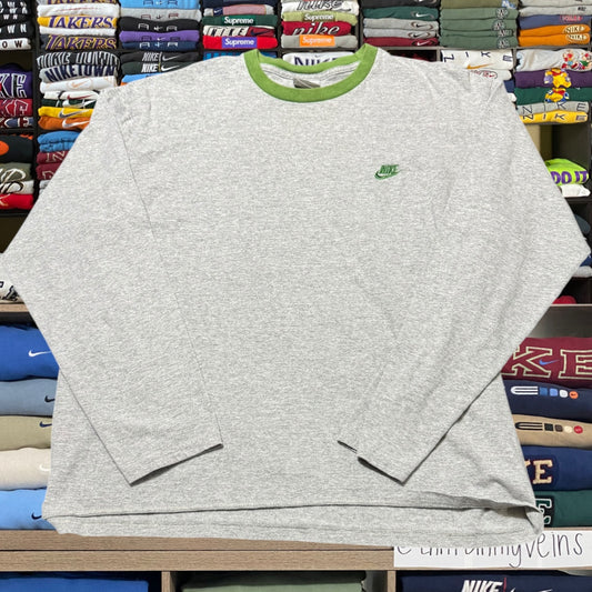 Y2K 2001 Nike long sleeve (large)