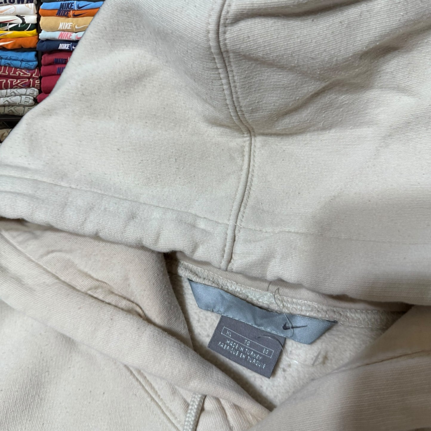 Y2K 2004 Nike crème spelled out logo hoodie