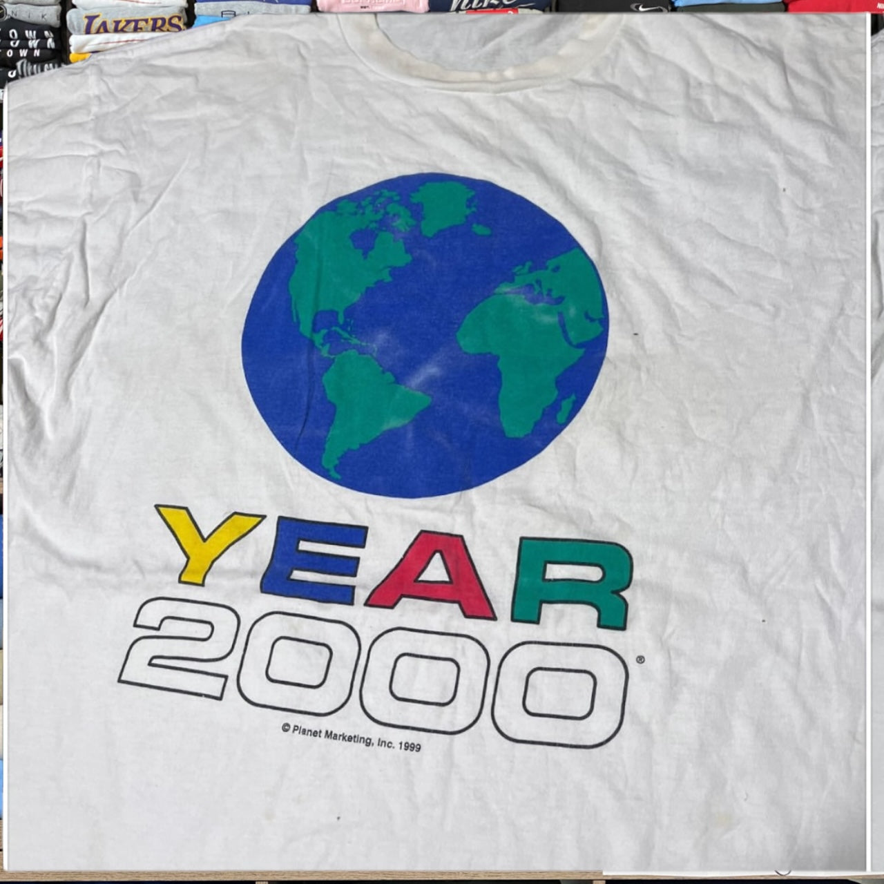 Year 2000 earth graphic shirt