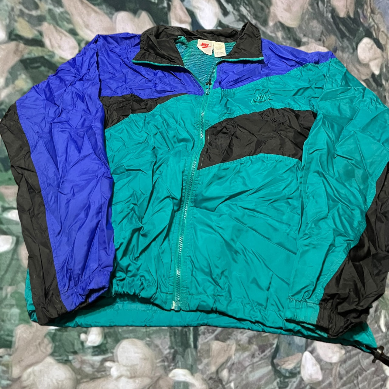 vintage 90's nike windbreaker (medium)