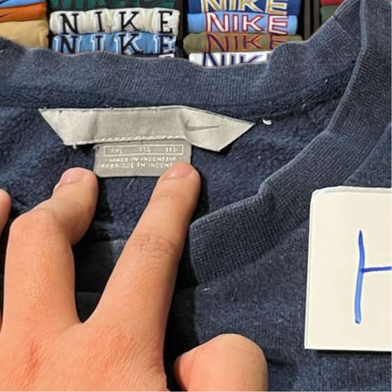 Y2K 2004 Nike navy blue crewneck