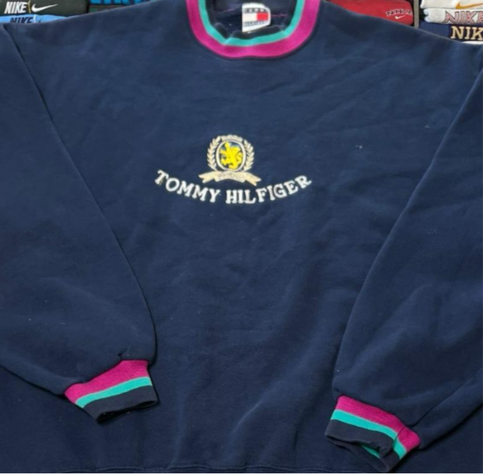90s Tommy Hilfiger sweater