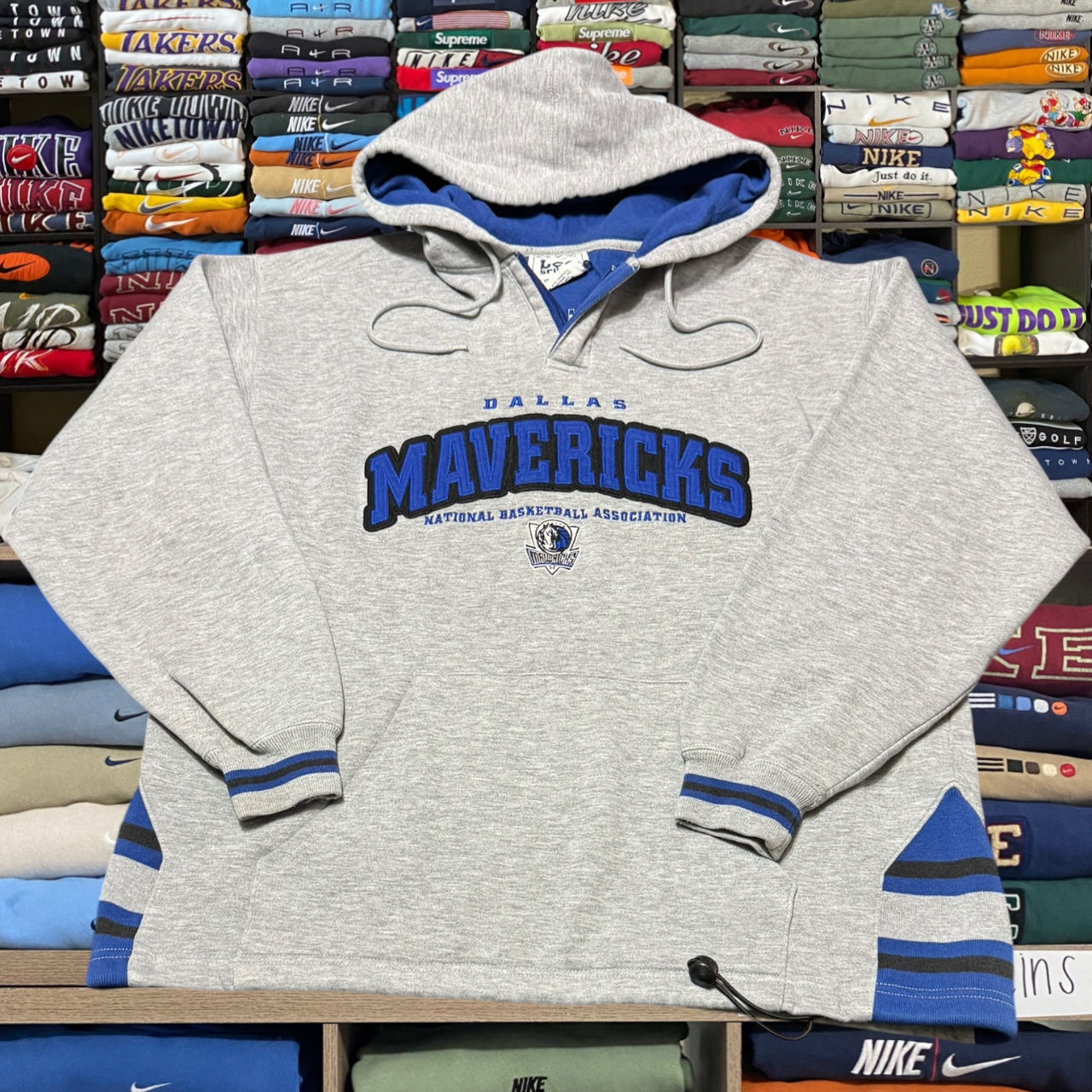 y2k dallas mavericks hoodie (Large)