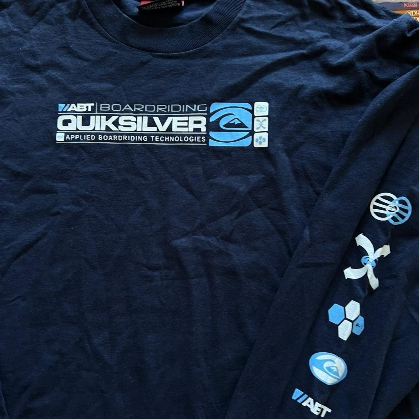 Vintage Y2K quiksilver Surf Sweater/Shirt