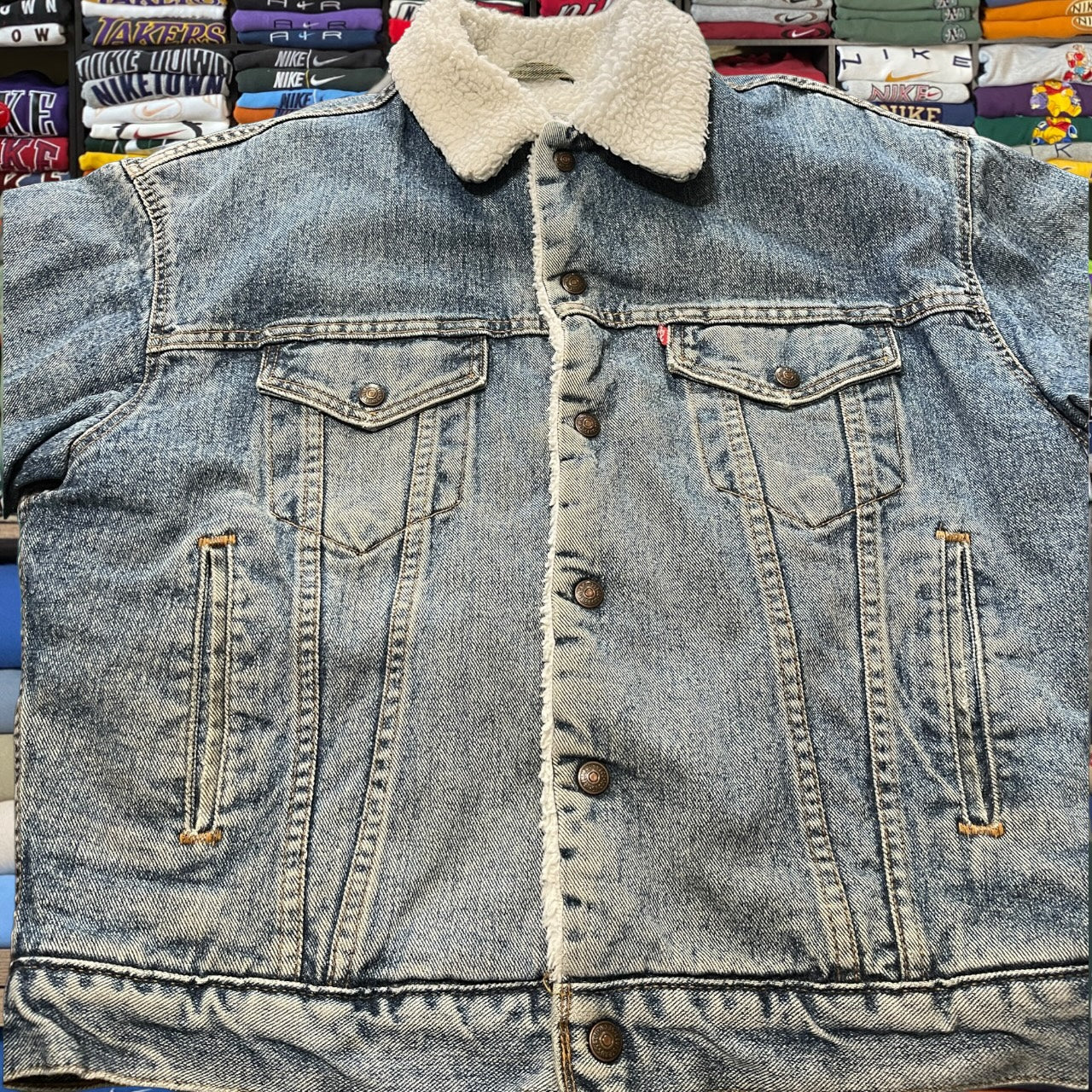 80s Levi’s denim jacket (medium)