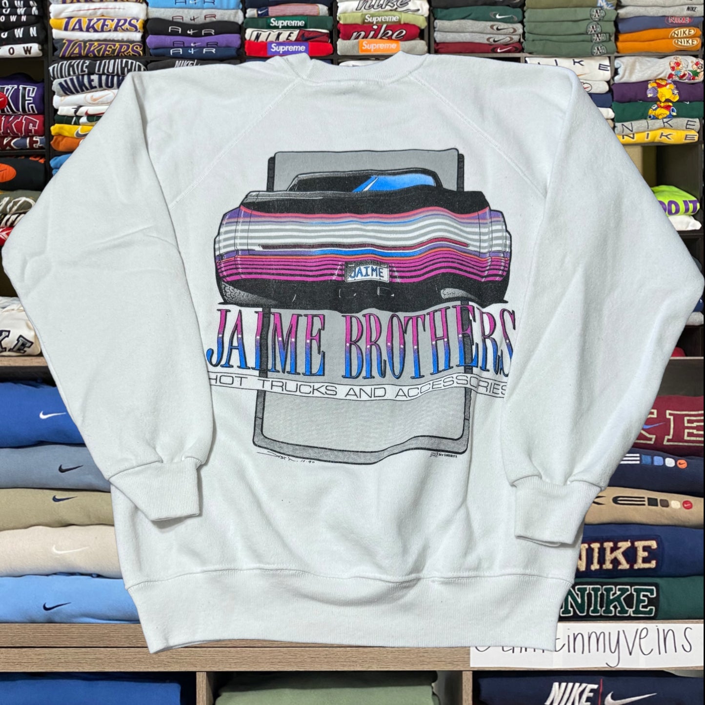 80s muscle car graphic (medium)