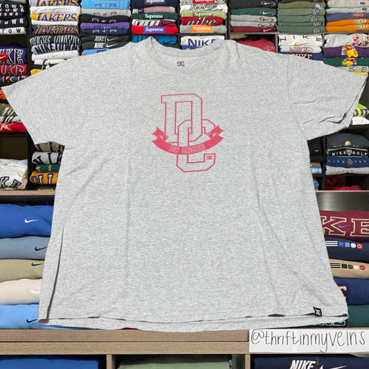 Y2K dc shoes grey shirt