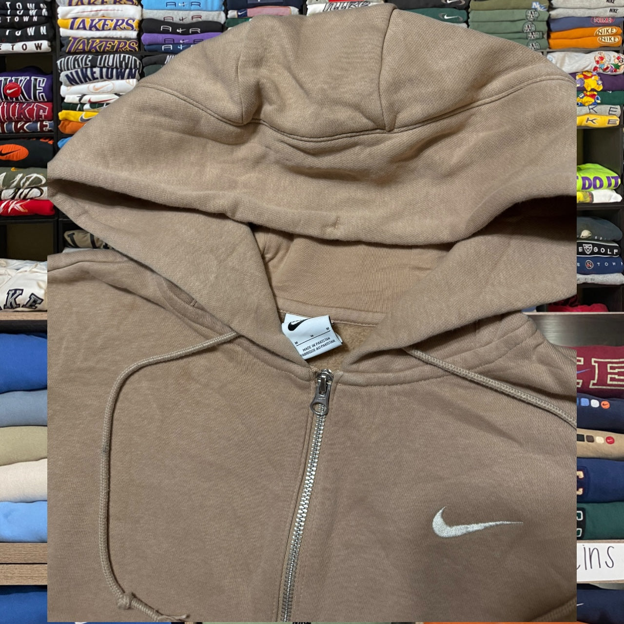 y2k brown nike hoodie (Medium)