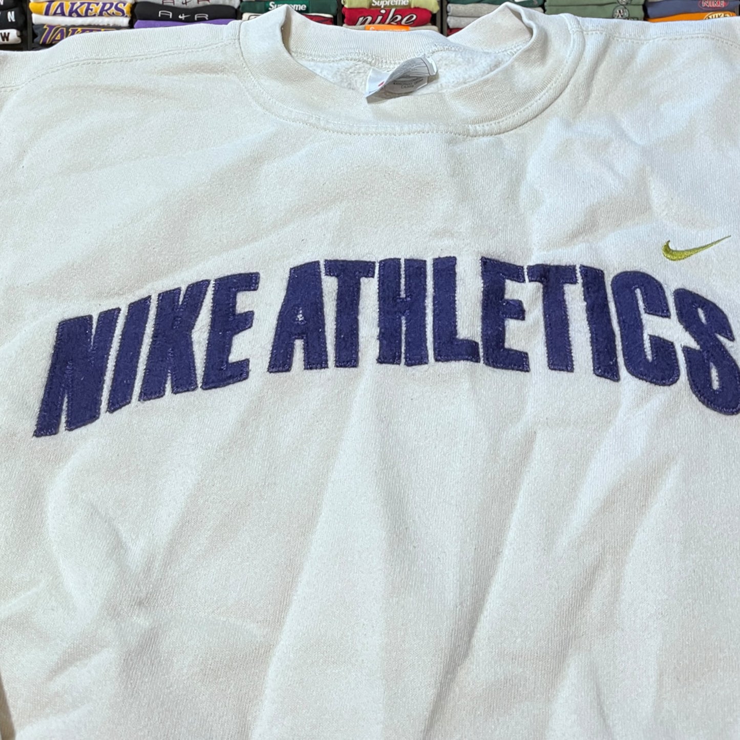 90s Nike athletics crème sweater