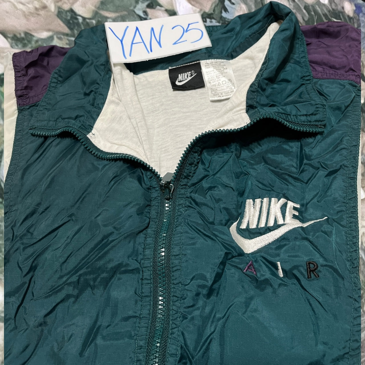 vinrage 90's nike windbreaker (xlarge)