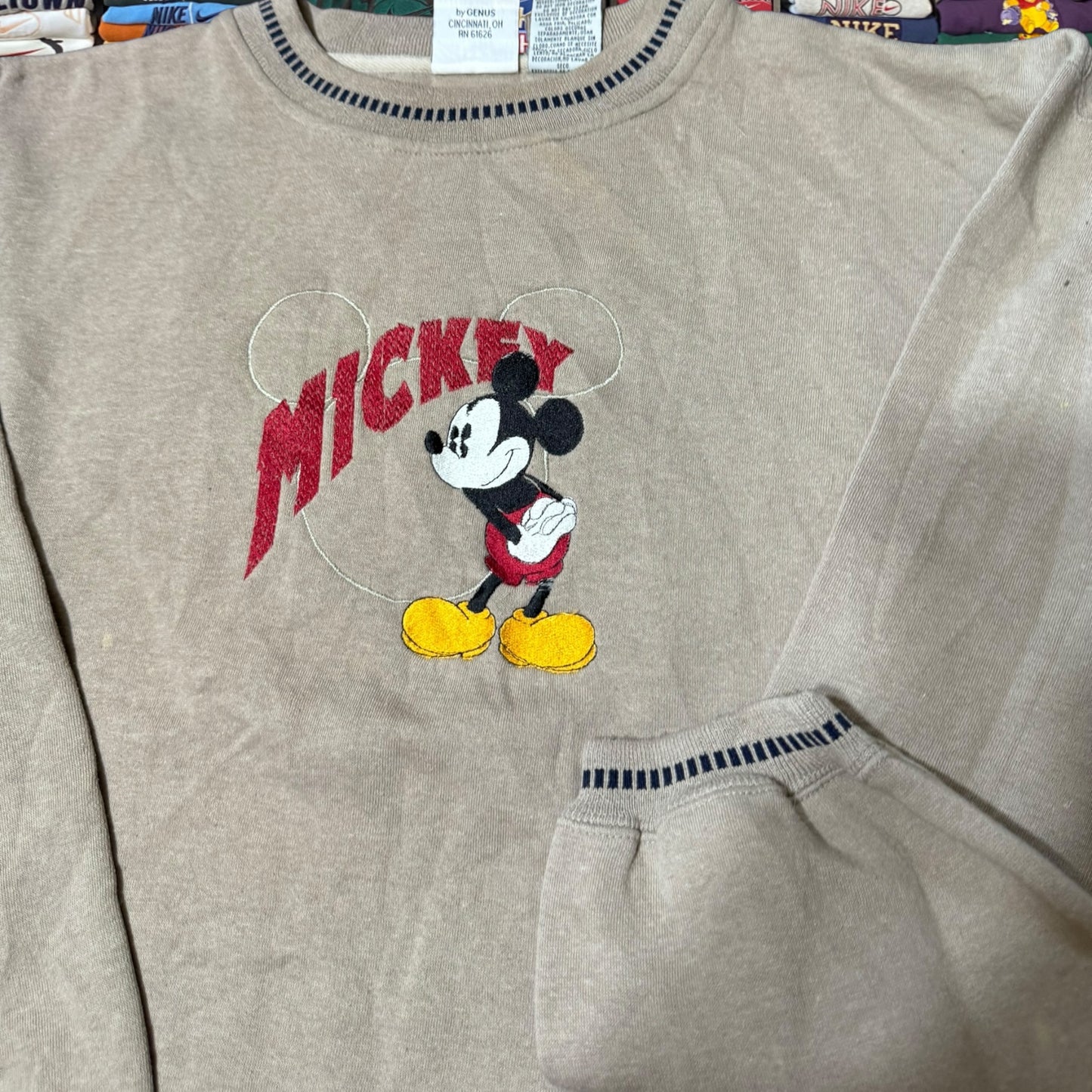 90s Mickey Mouse special edition sweater