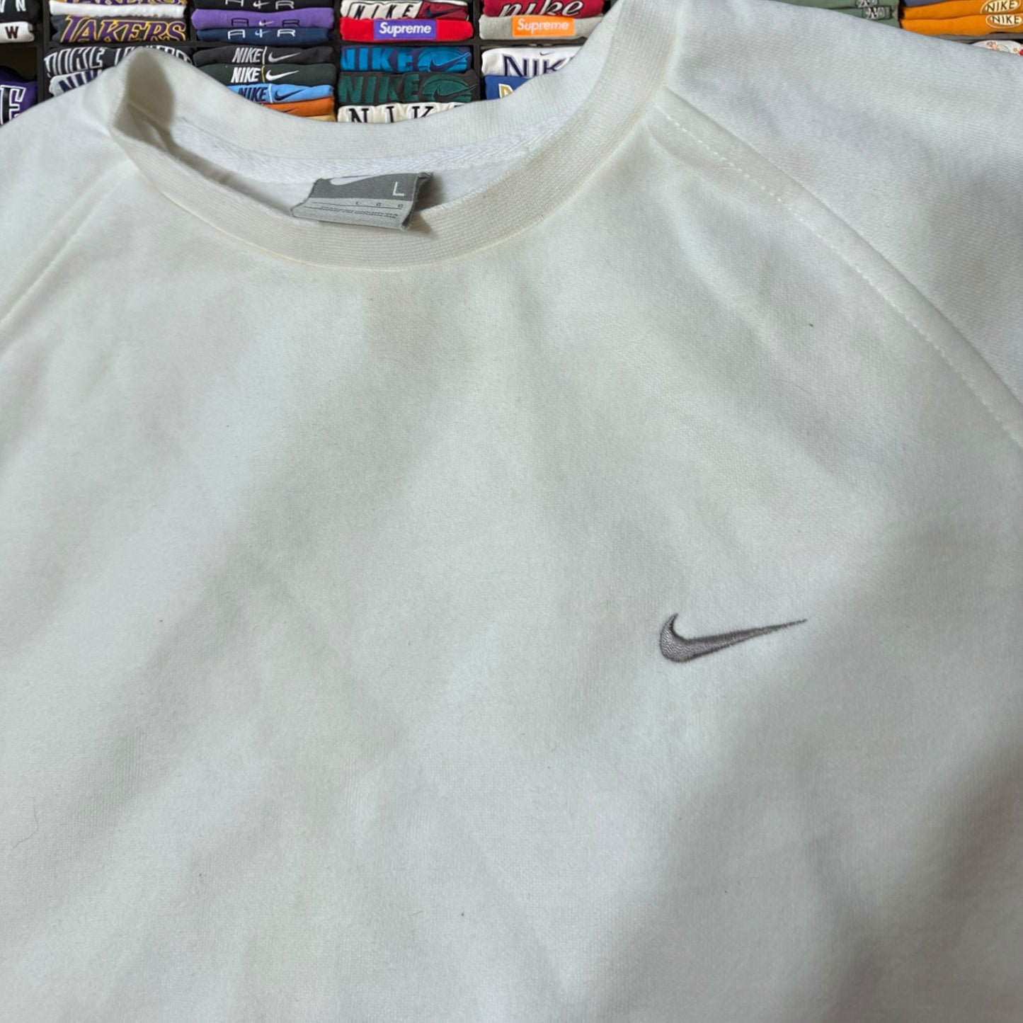 Y2K 2004 Nike crème sweater