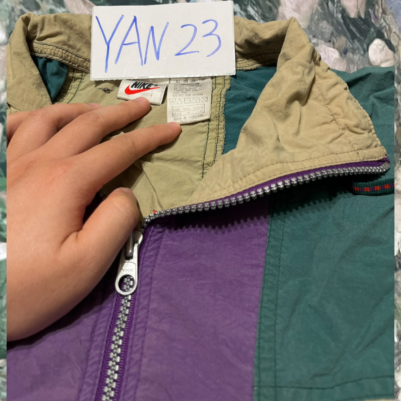 vintage 90's nike windbreaker (medium)