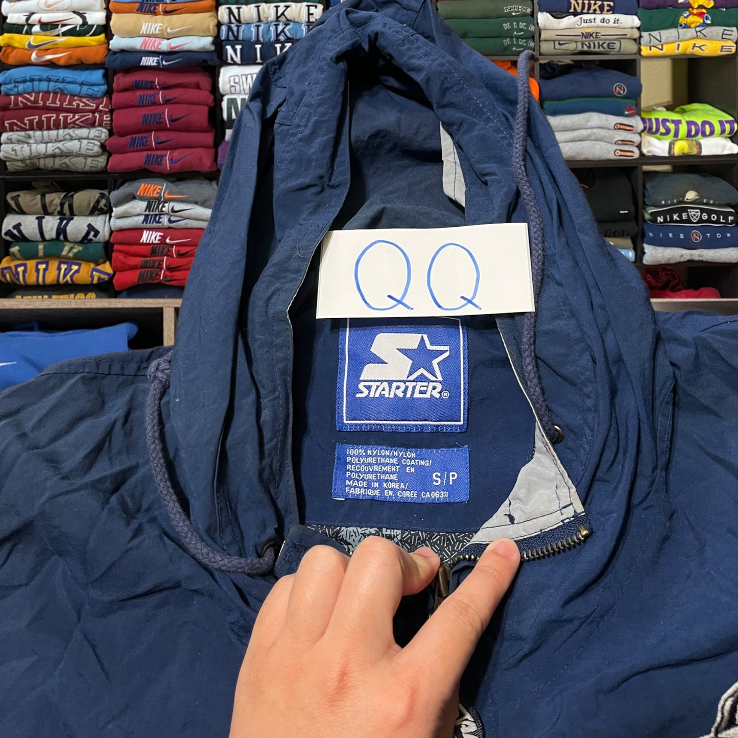 90s Georgetown windbreaker