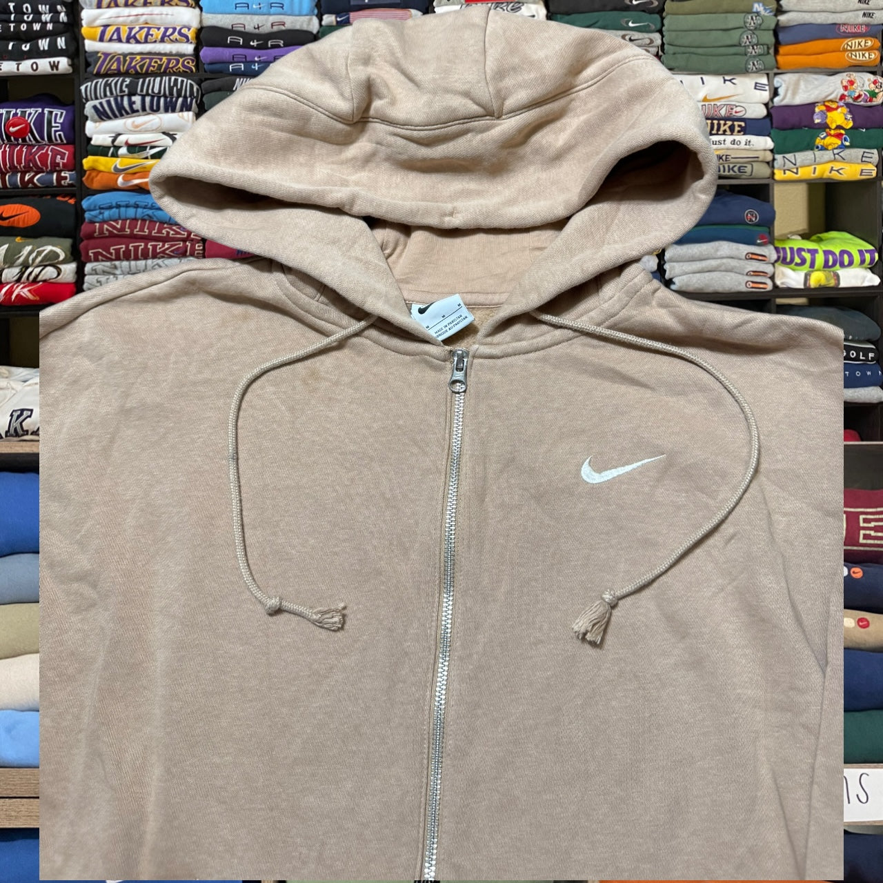 y2k brown nike hoodie (Medium)
