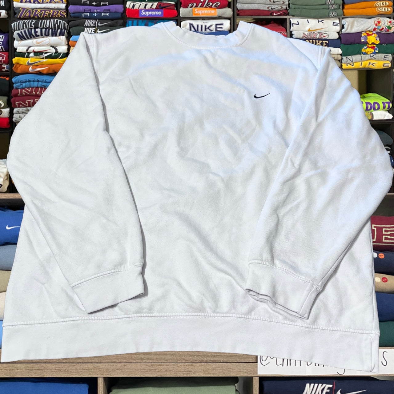 Y2K crème Nike sweater