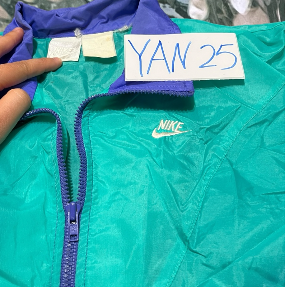vinrage 90's nike windbreaker (medium)