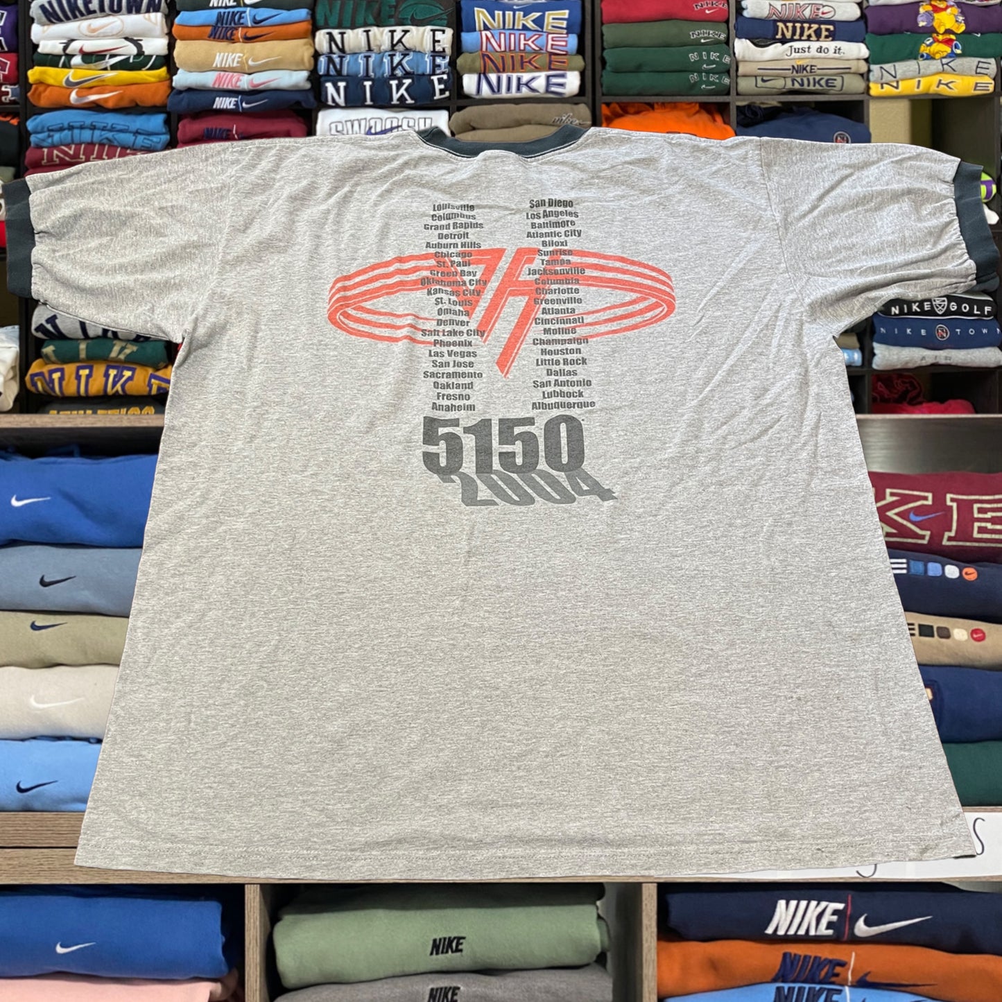 2004 Van Halen ( xlarge )
