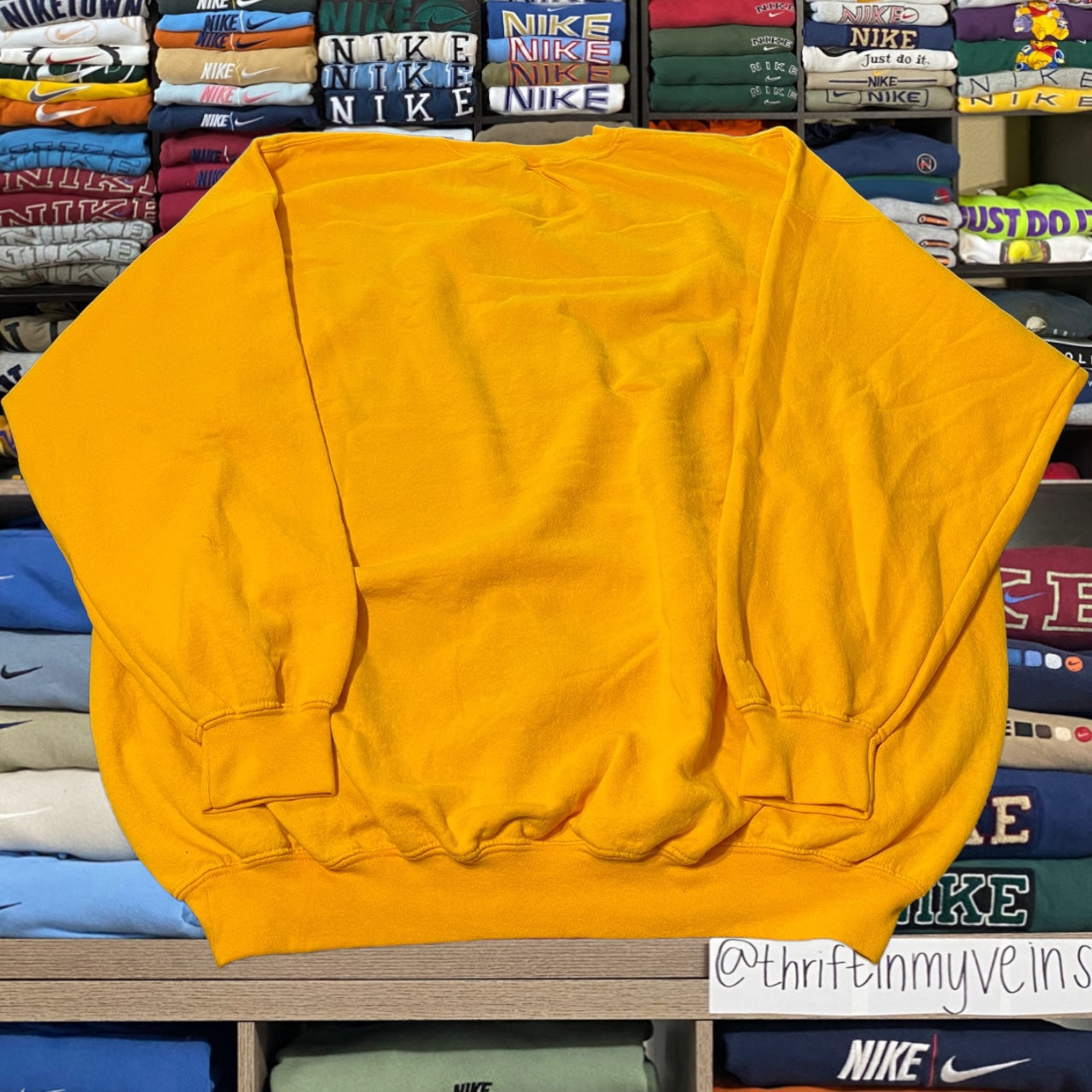 2003 Iowa university sweater ( xlarge )