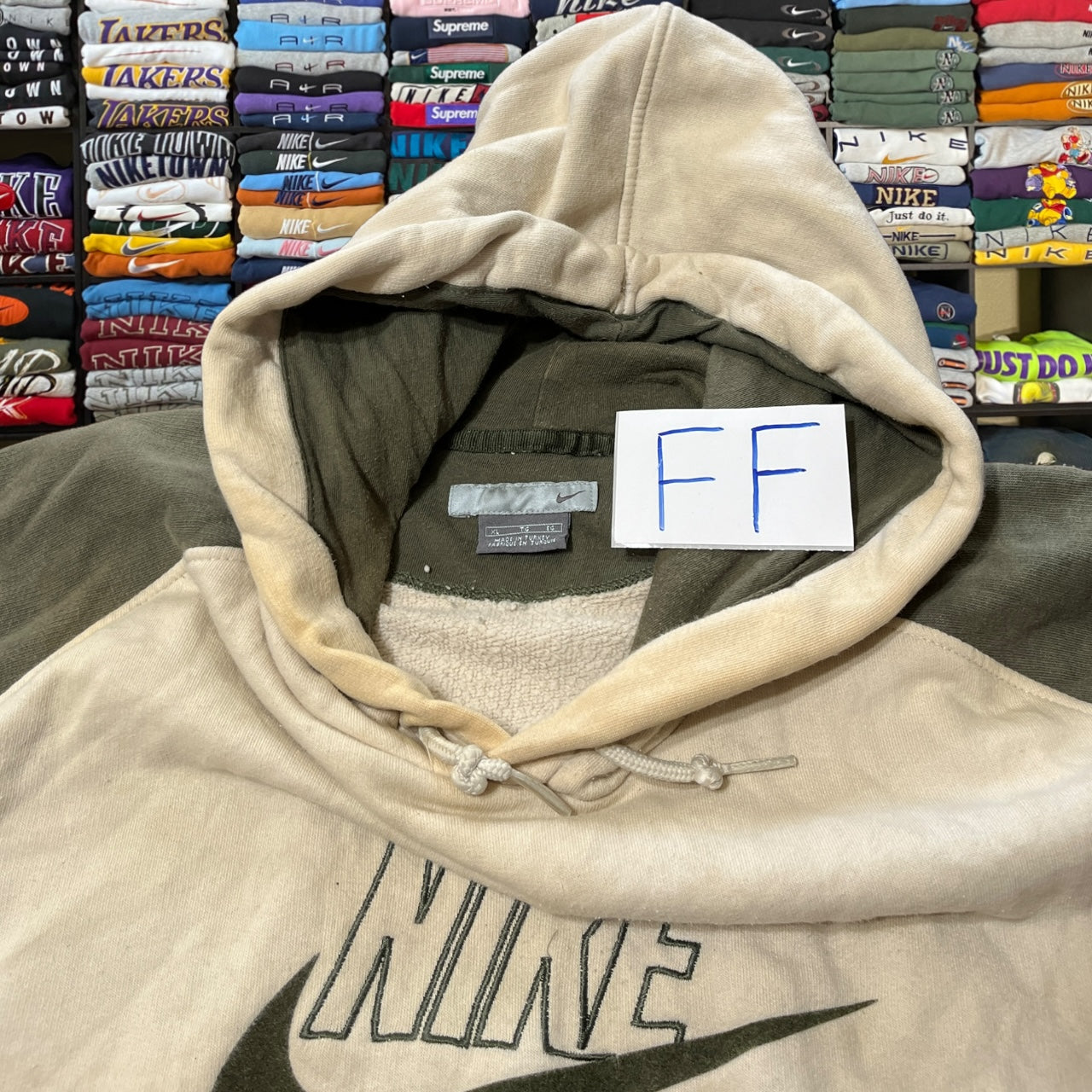 Y2K Nike crème sage hoodie