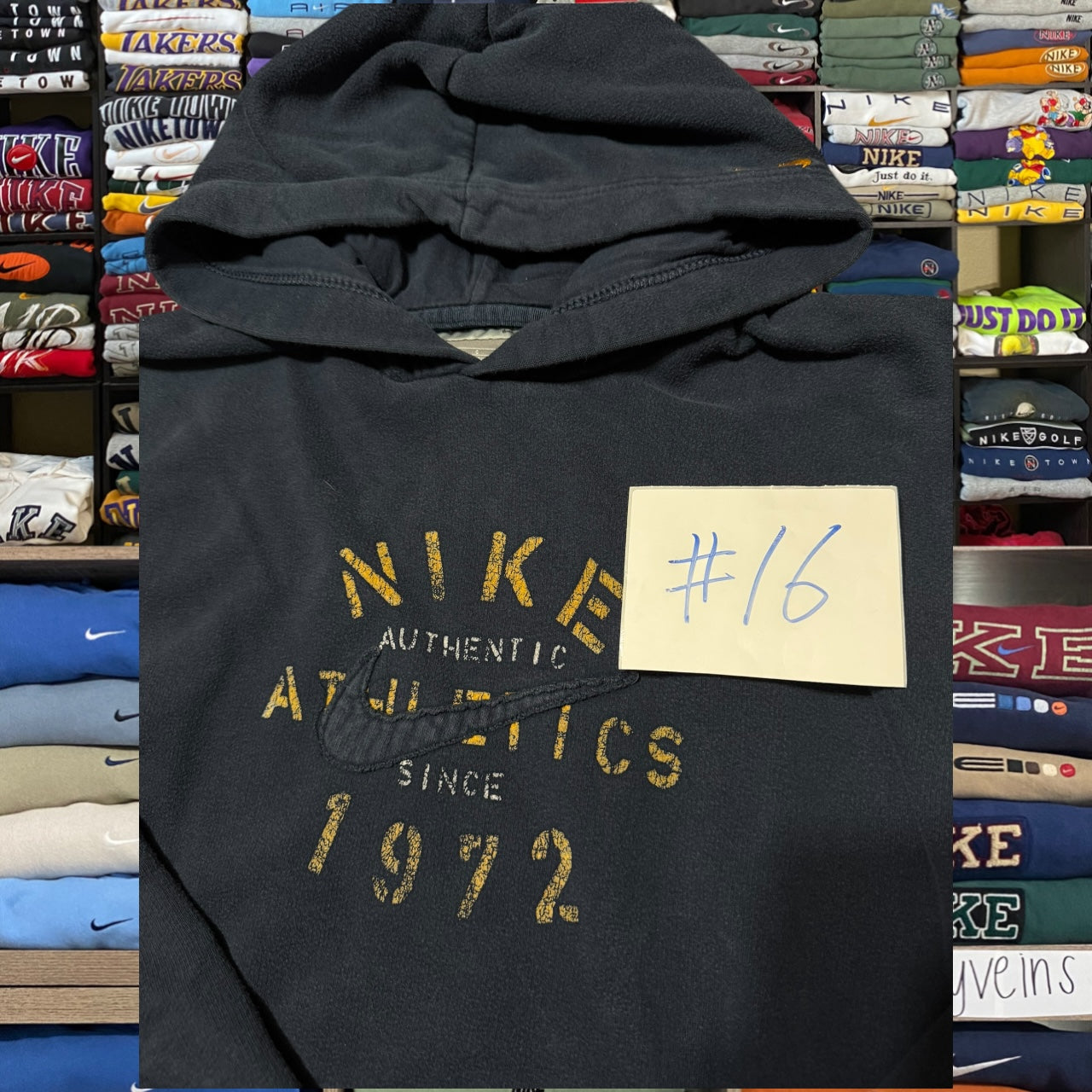 y2k nike skater hoodie (Large)