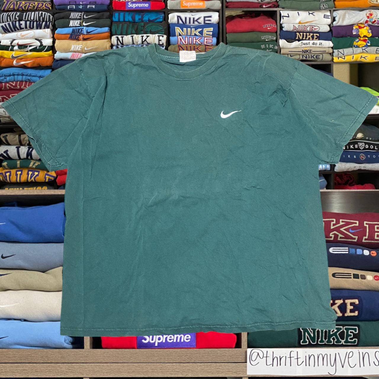 90s Nike green shirt (xlarge)