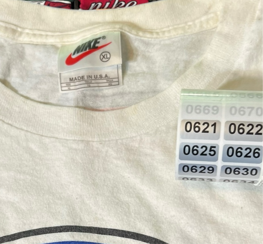 90s Nike basketball big logo shirt