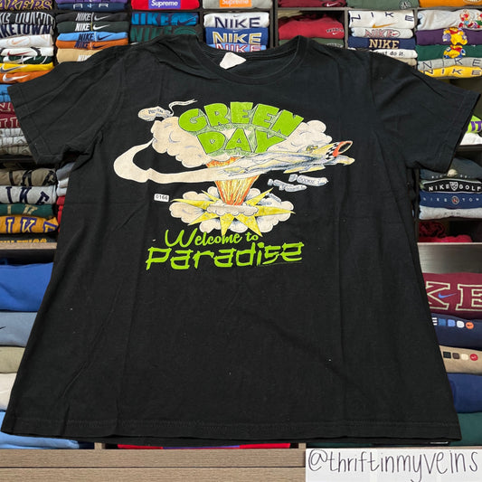 Black Green Day band shirt